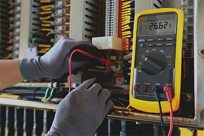 Pourquoi est-il important de faire appel à un professionnel en dépannage électrique en Meuse au lieu de se lancer sois-même ?