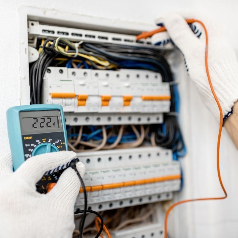 Pré-diagnostic électrique dans la Meuse : un professionnel vous accompagne